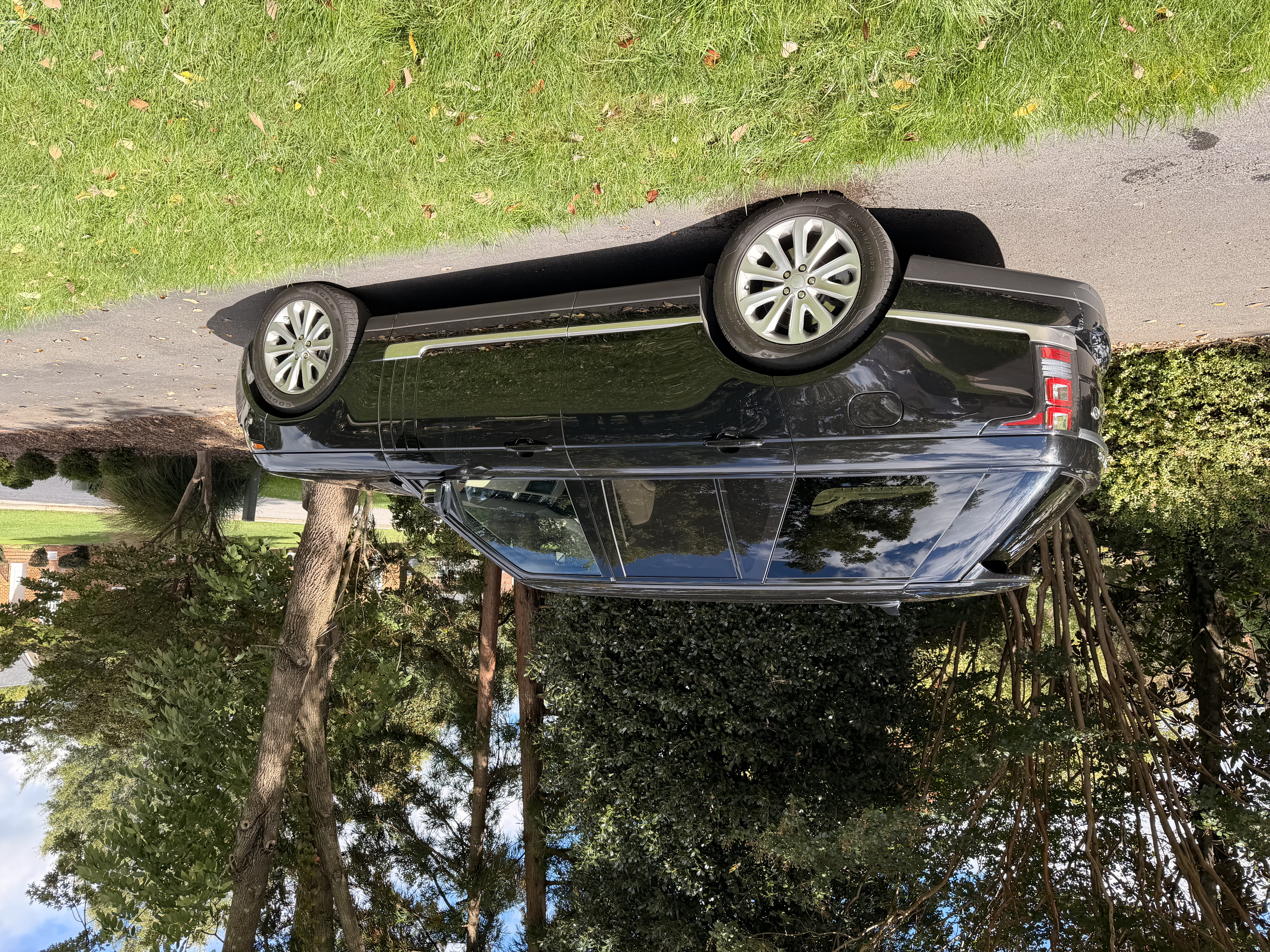 Used 2016 Land Rover Range Rover HSE AWD/4WD image 2