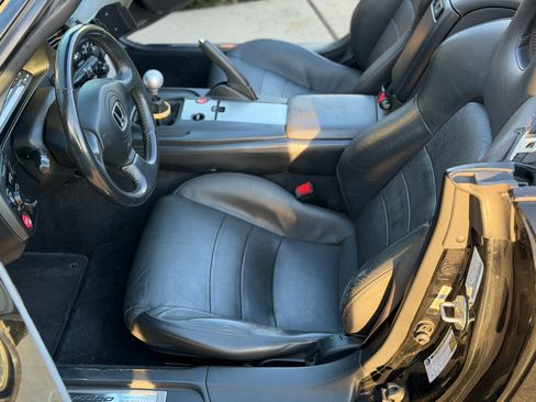 Used 2005 Honda S2000 image 16