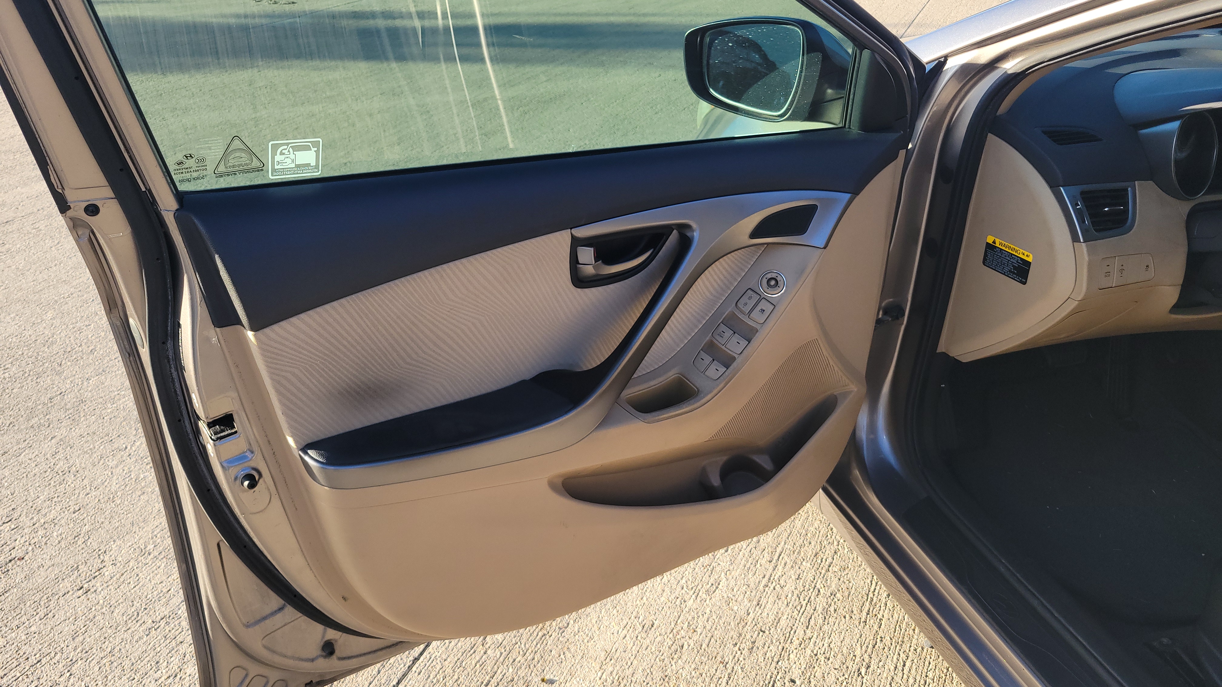 Used 2013 Hyundai Elantra GLS w/ Preferred Pkg FWD image 9