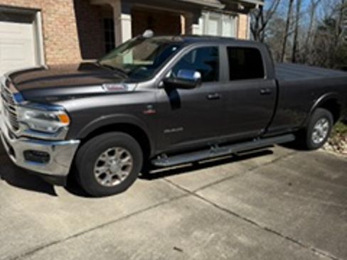 Used 2021 RAM 3500 Laramie RWD image 4