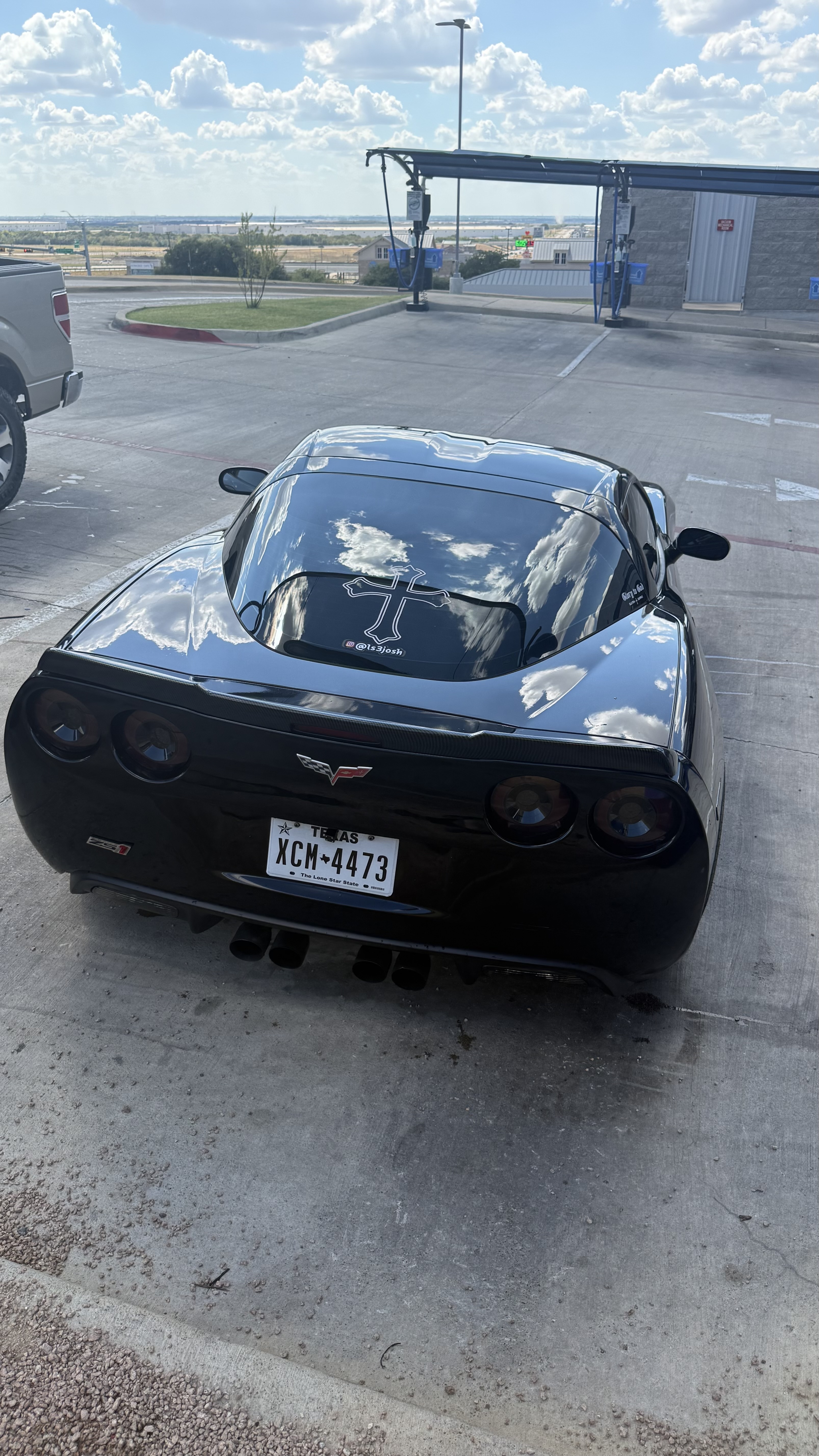 Used 2008 Chevrolet Corvette Coupe w/ Preferred Equipment Group RWD image 2