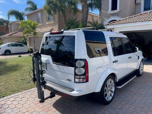 Used 2016 Land Rover LR4 HSE Silver Edition image 5