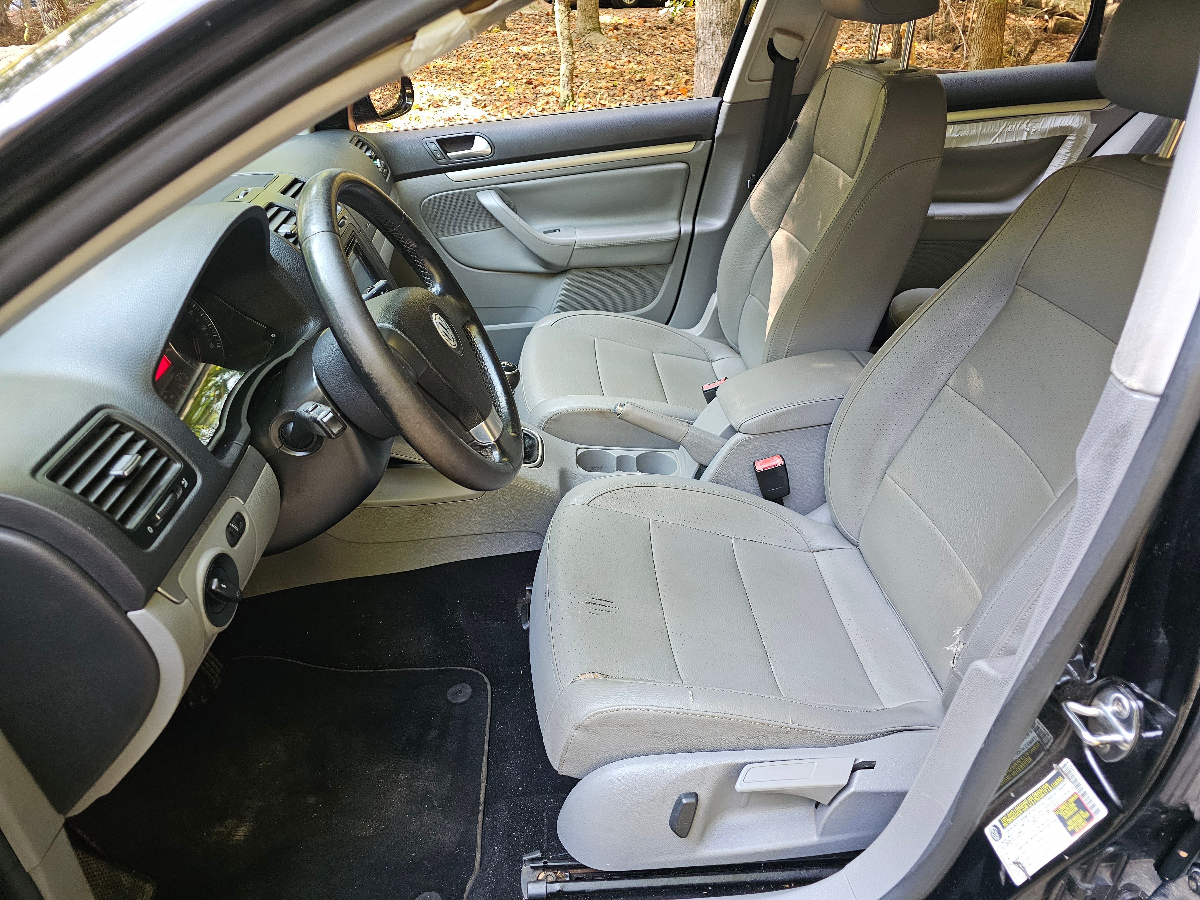 Used 2008 Volkswagen Jetta Wolfsburg Edition FWD image 5