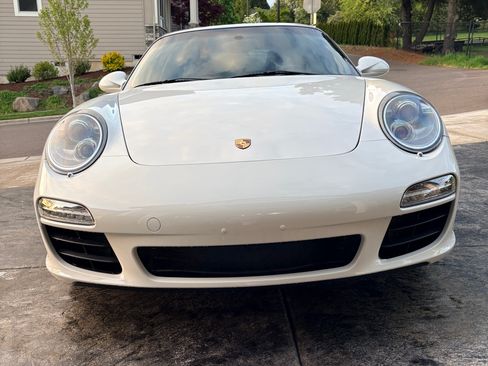 Used 2009 Porsche 911 Carrera S RWD image 5