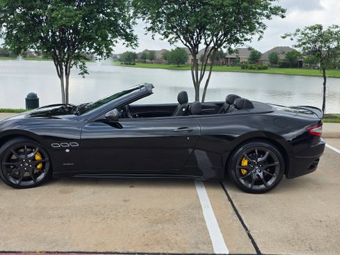 Used 2013 Maserati GranTurismo Sport image 9