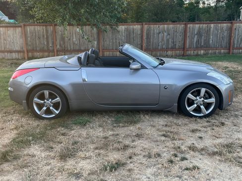 Used 2007 Nissan 350Z Enthusiast image 6
