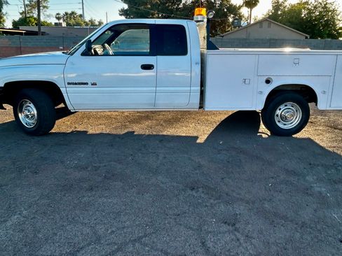 Used 2002 Dodge Ram 2500 Truck 2WD Quad Cab image 1