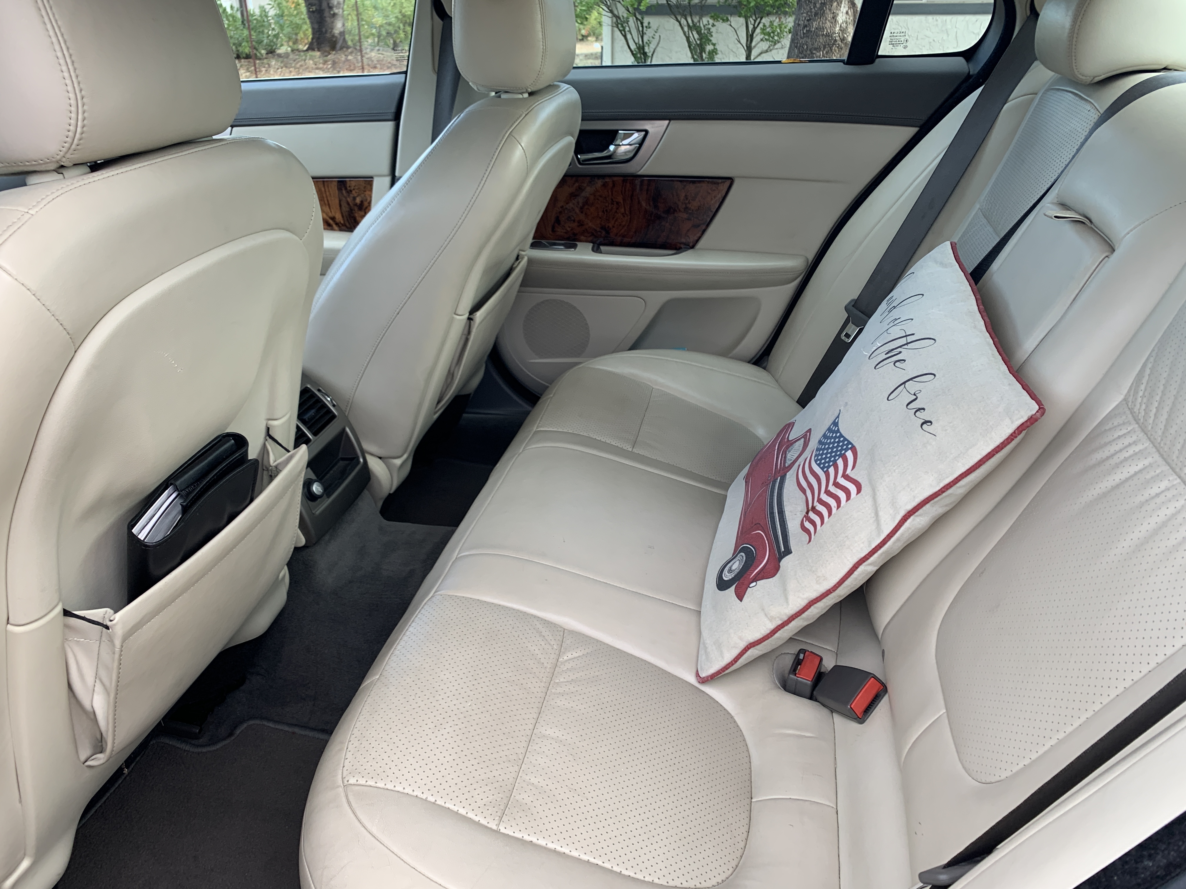 Used 2011 Jaguar XF Premium RWD image 15