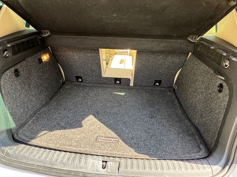 Used 2014 Volkswagen Tiguan S image 12