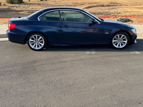 Used 2011 BMW 328i Convertible RWD image 4