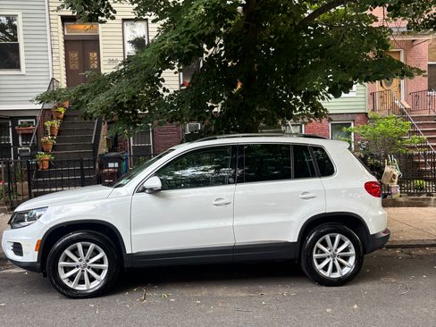 Used 2017 Volkswagen Tiguan Wolfsburg Edition FWD image 5