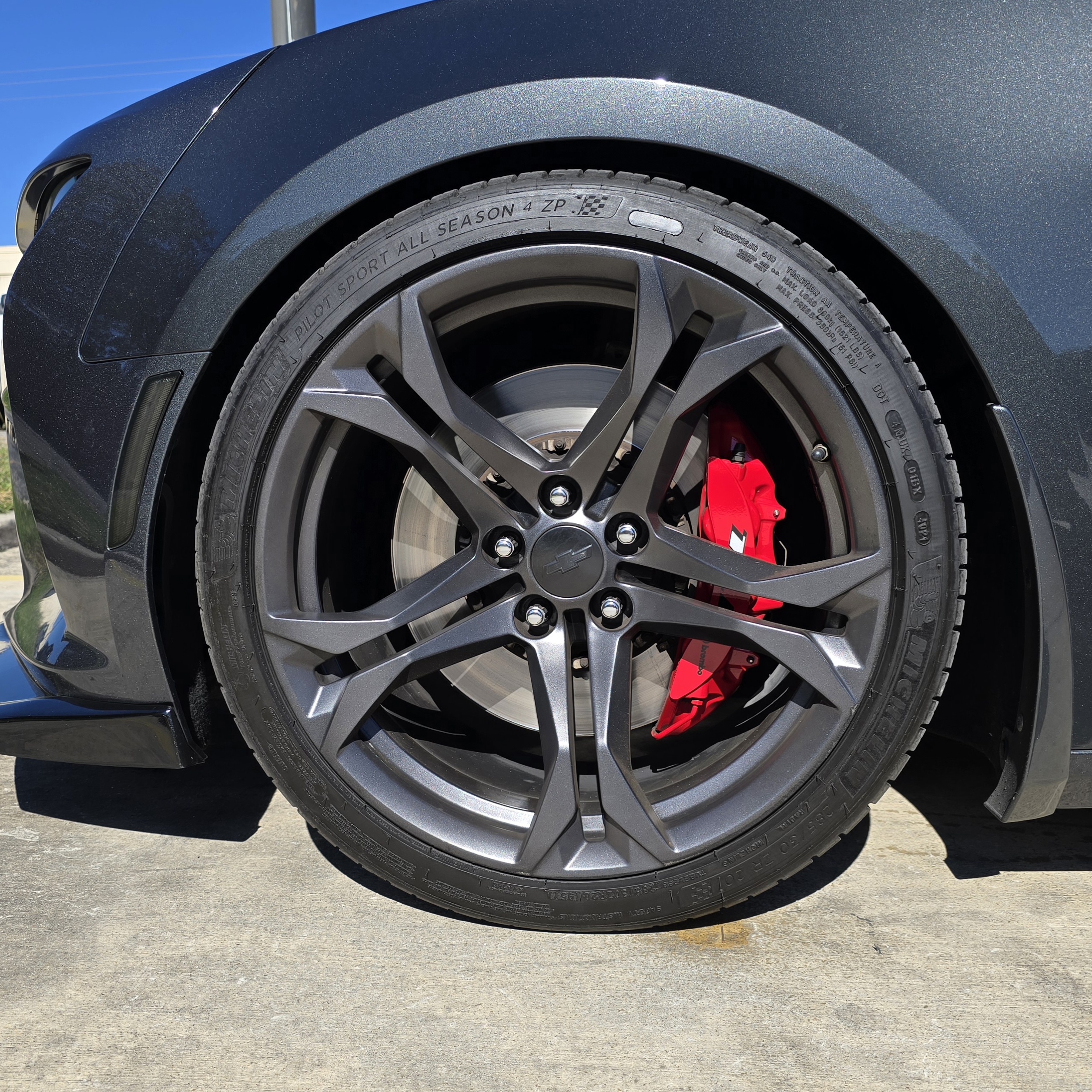 Used 2018 Chevrolet Camaro SS RWD image 12