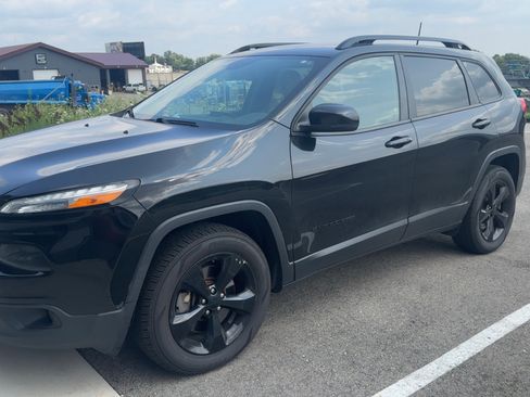 Used 2018 Jeep Cherokee Limited w/ High Altitude Package AWD/4WD image 5