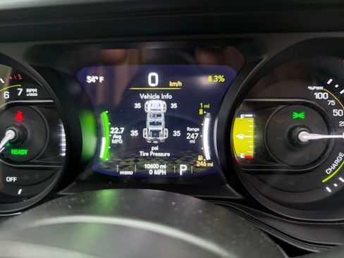 Used 2024 Jeep Wrangler Unlimited w/ Technology Group image 6