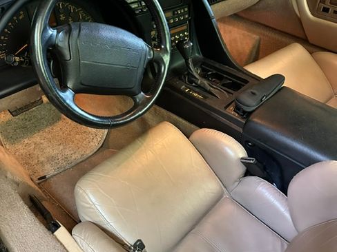 Used 1992 Chevrolet Corvette Coupe RWD image 10
