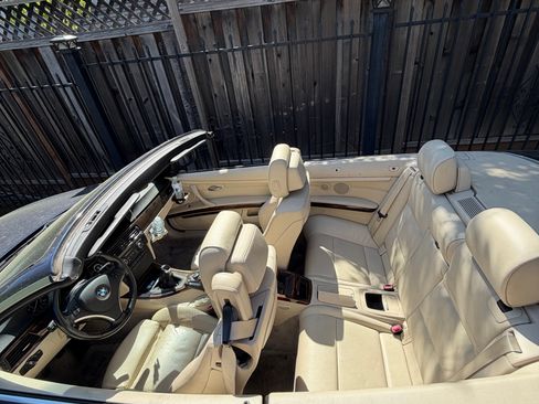 Used 2011 BMW 328i Convertible image 5