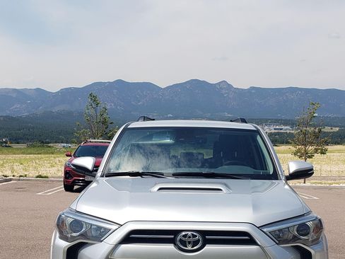 Used 2024 Toyota 4Runner TRD Off-Road Premium image 14