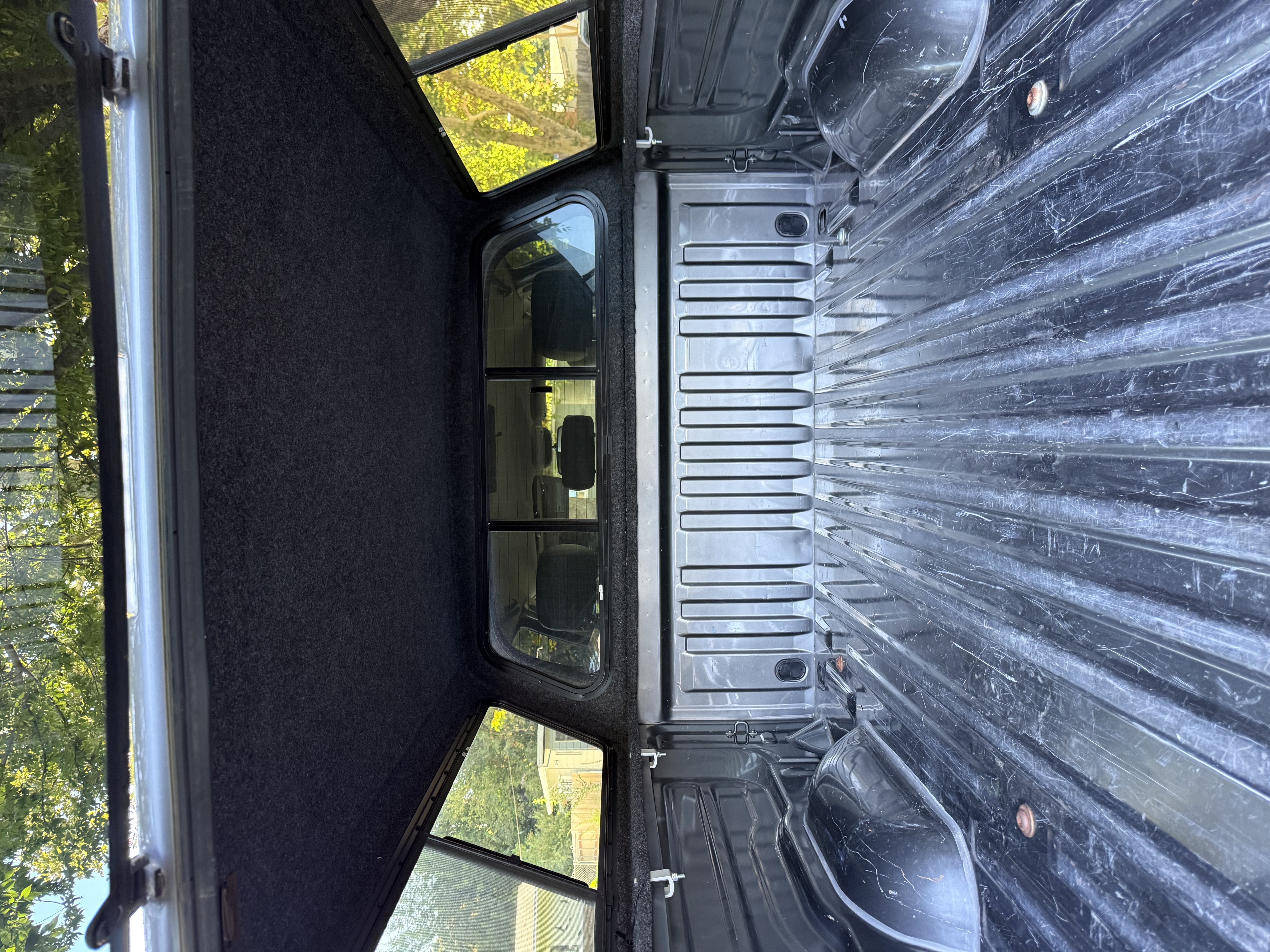 Used 2005 Toyota Tundra Limited w/ All Weather Guard Pkg AWD/4WD image 5