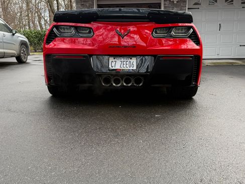 Used 2016 Chevrolet Corvette Z06 w/ 3LZ Preferred Equipment Group RWD image 13