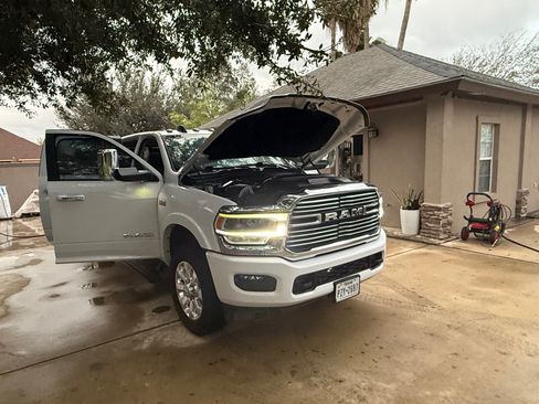 Used 2022 RAM 2500 Laramie image 6