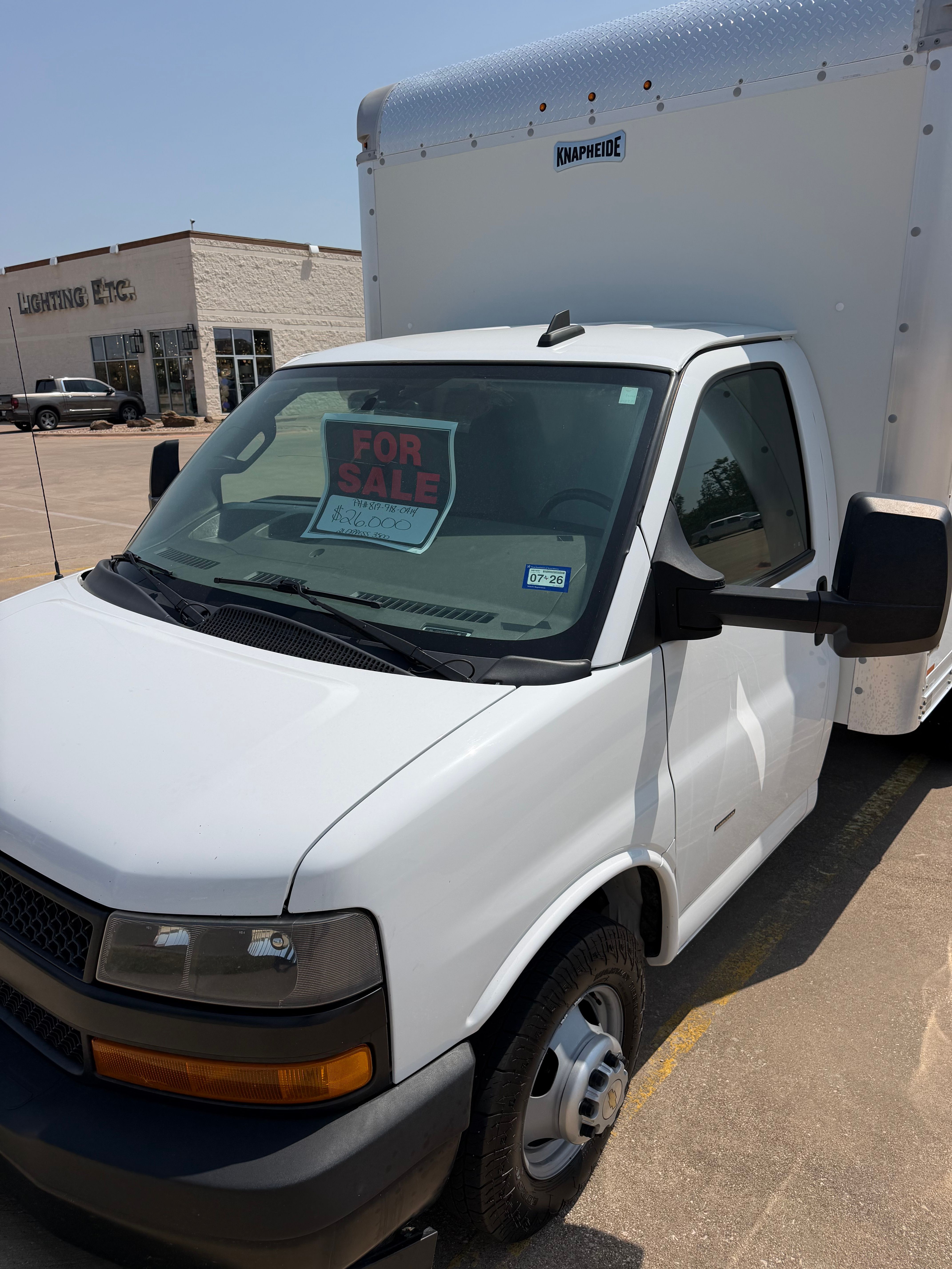 Used 2021 Chevrolet Express 3500 w/ Power Convenience Package RWD image 4
