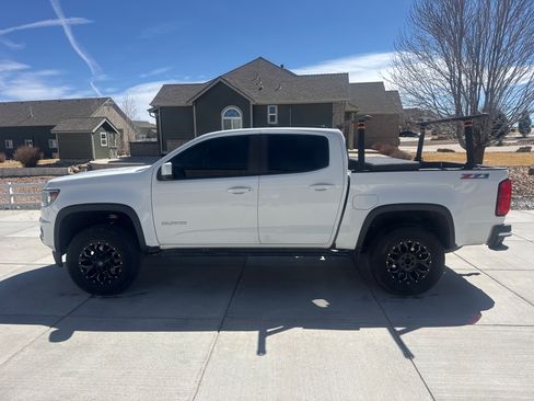 Used 2020 Chevrolet Colorado Z71 image 1
