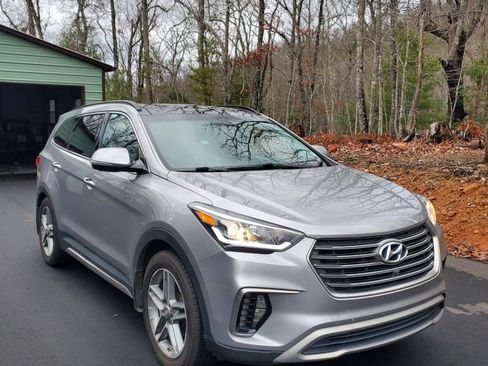 Used 2017 Hyundai Santa Fe Limited FWD image 1