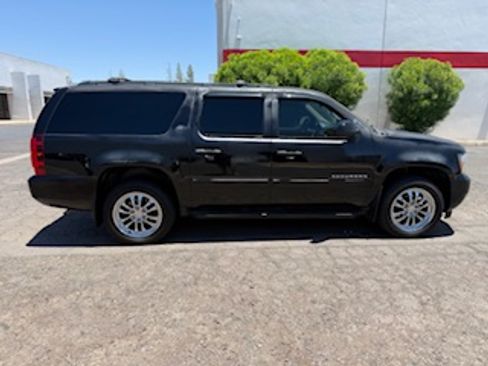 Used 2013 Chevrolet Suburban LT image 11