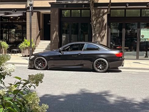 Used 2011 BMW 335i Coupe image 6