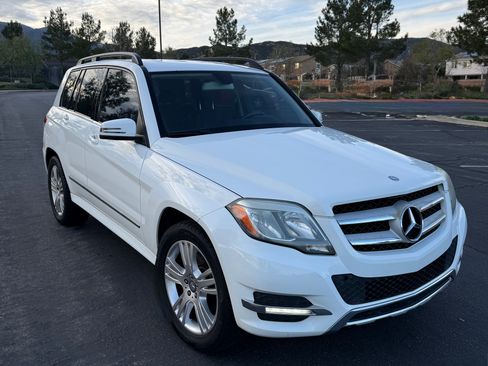 Used 2015 Mercedes-Benz GLK 350 GLK 350 Sport Utility 4D image 4