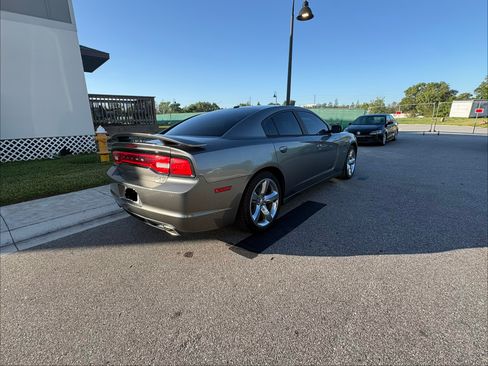 Used 2011 Dodge Charger R/T RWD image 10