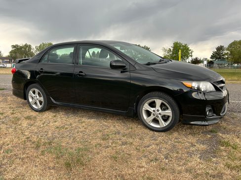 Used 2012 Toyota Corolla S FWD image 4