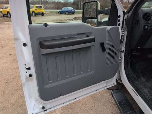 Used 2016 Ford F250 XL w/ XL Appearance Package image 15