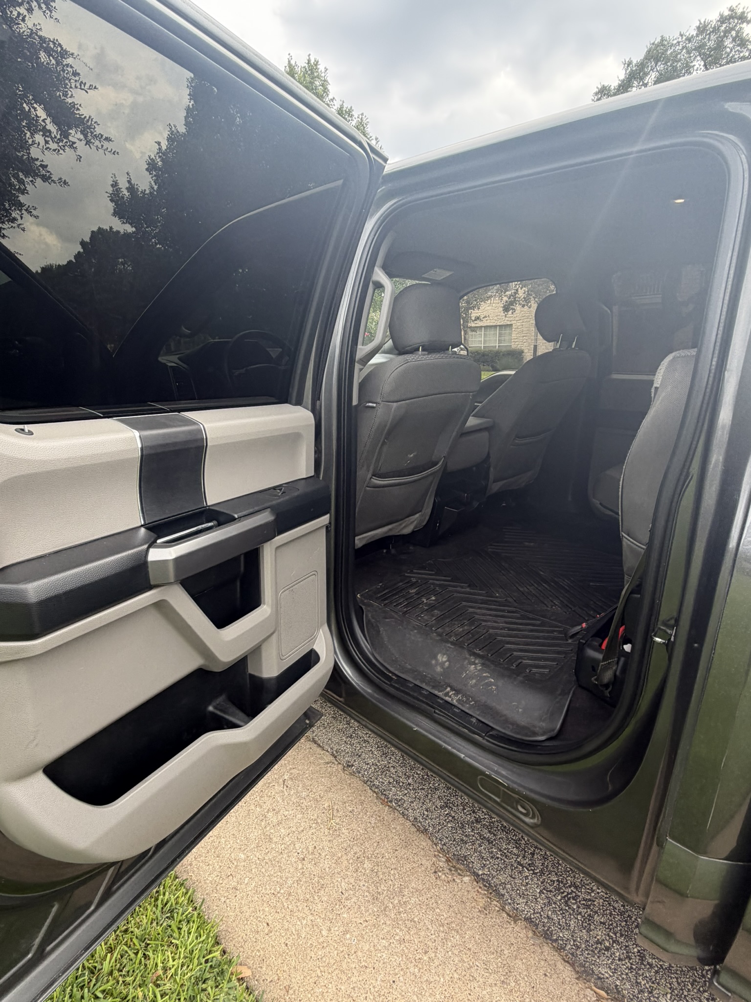 Used 2020 Ford F150 XLT w/ Equipment Group 301A Mid AWD/4WD image 10