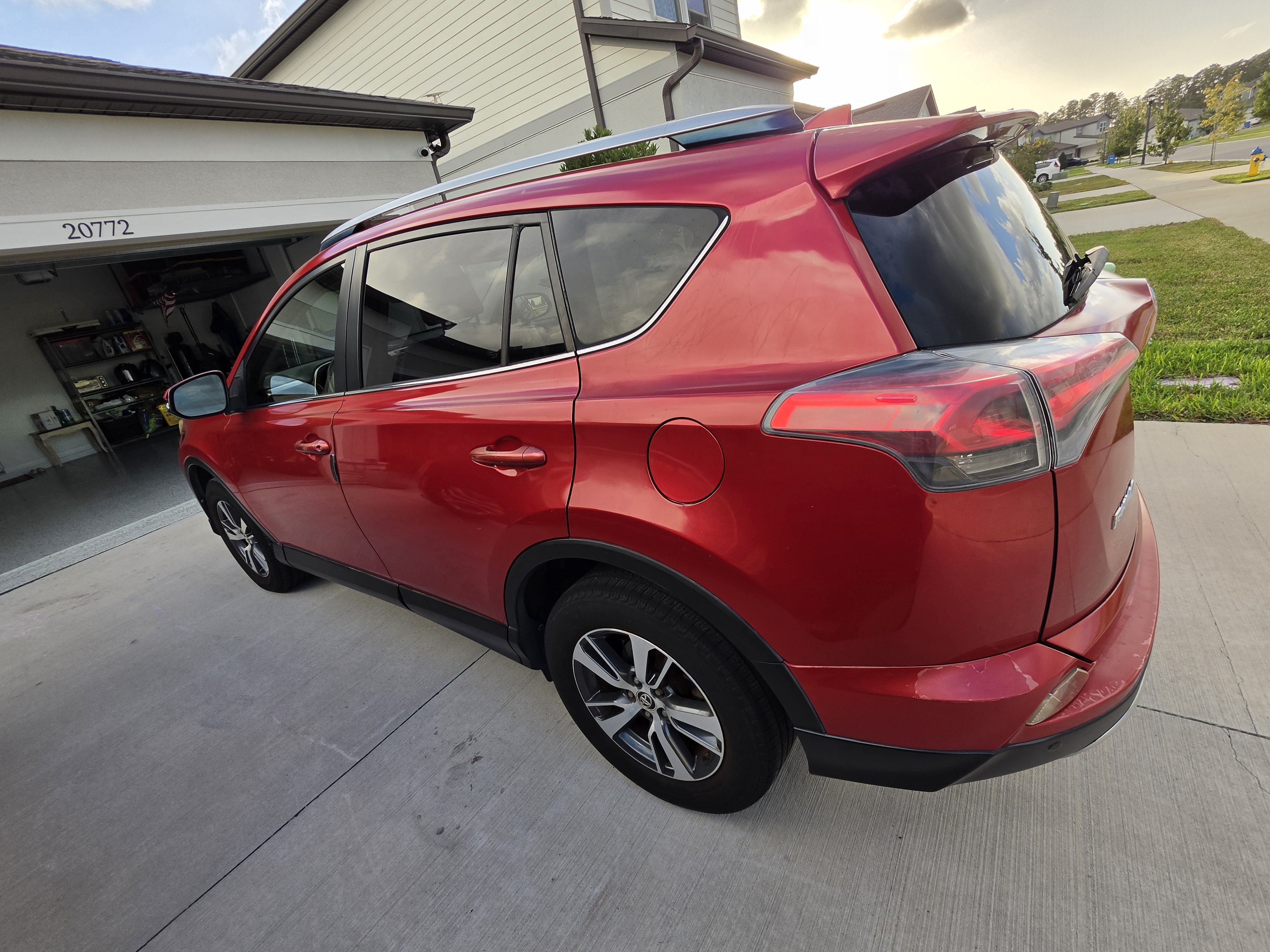 Used 2016 Toyota RAV4 XLE w/ Convenience Package AWD/4WD image 13