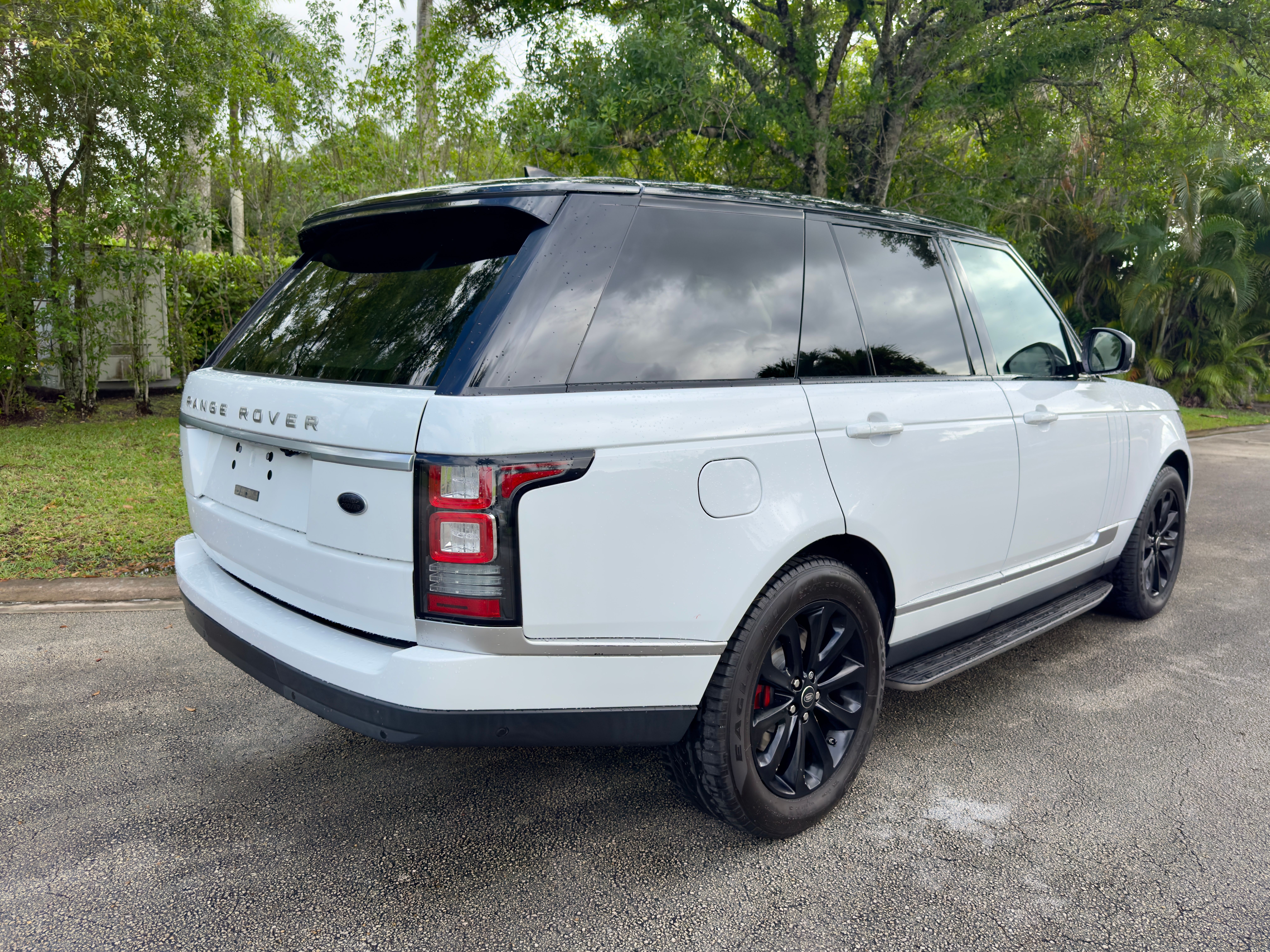 Used 2017 Land Rover Range Rover HSE AWD/4WD image 6