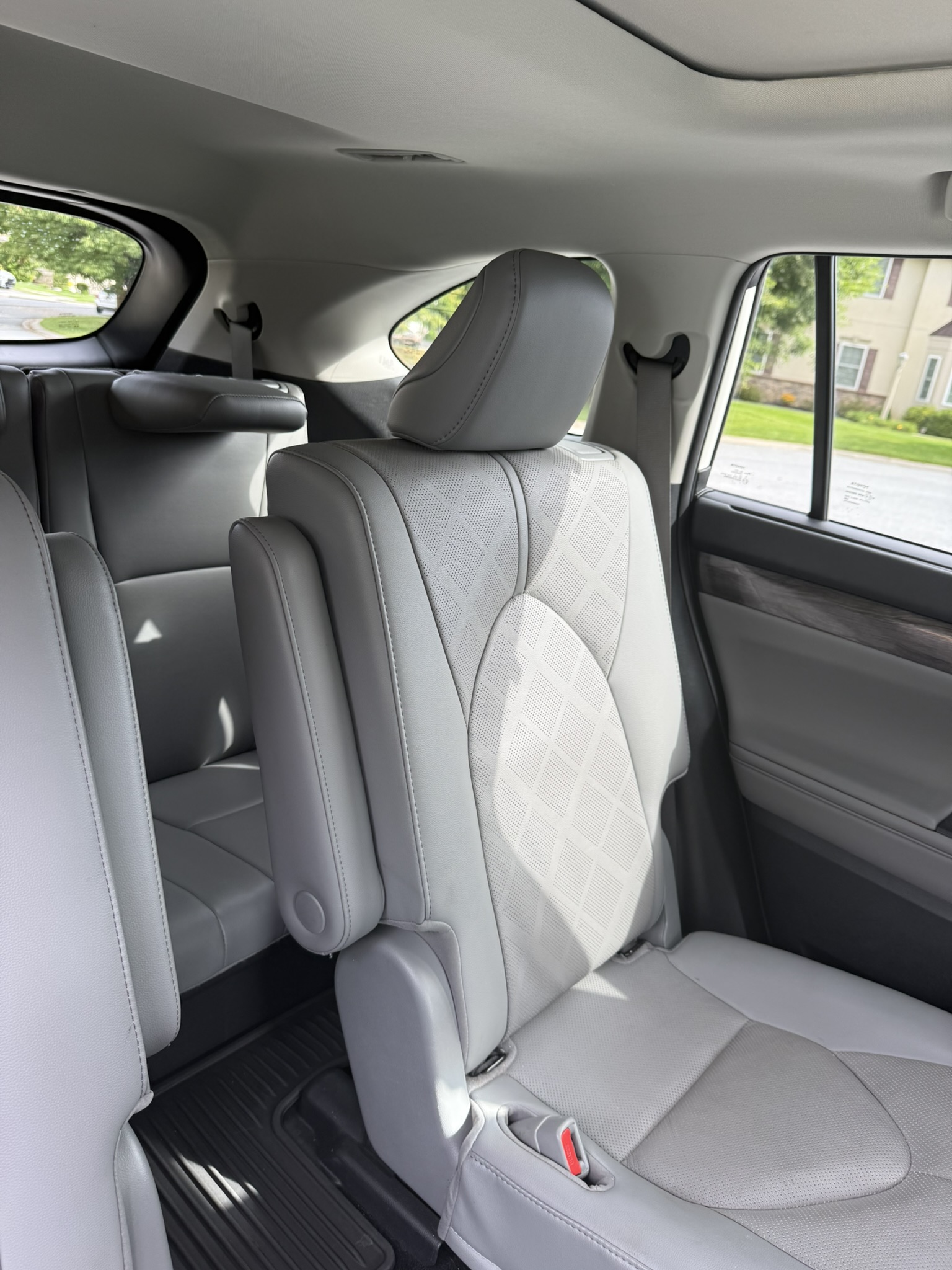 Used 2021 Toyota Highlander Platinum AWD/4WD image 19
