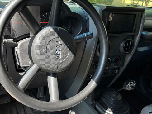 Used 2008 Jeep Wrangler X AWD/4WD image 9