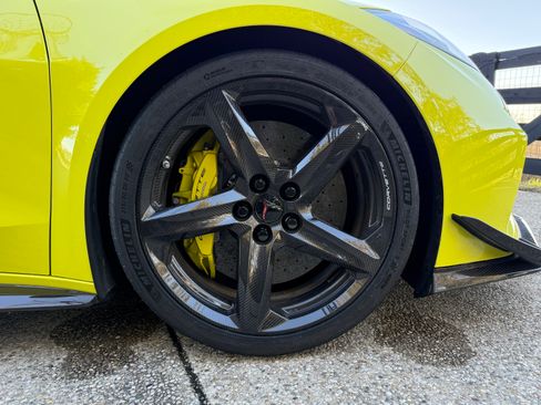 Used 2023 Chevrolet Corvette Z06 w/ Z07 Performance Package image 18