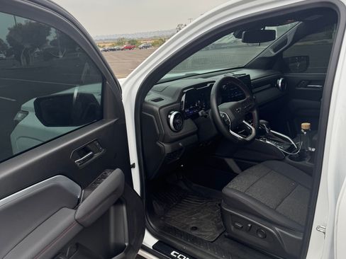 Used 2024 Chevrolet Colorado Z71 w/ Z71 Convenience Package 2 AWD/4WD image 8