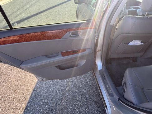 Used 2007 Toyota Avalon XLS image 17