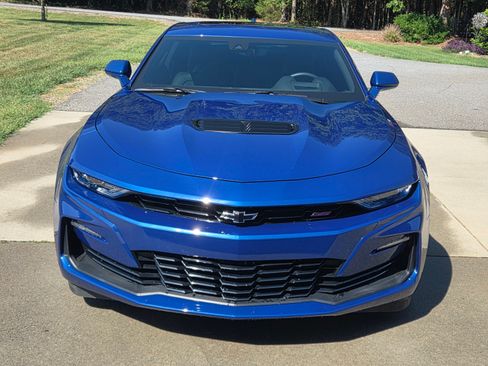 Used 2021 Chevrolet Camaro SS RWD image 1