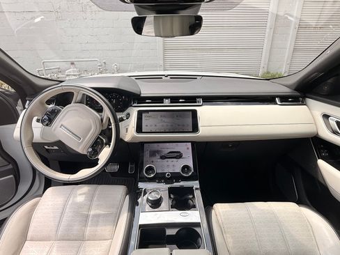Used 2019 Land Rover Range Rover Velar R-Dynamic SE AWD/4WD image 8