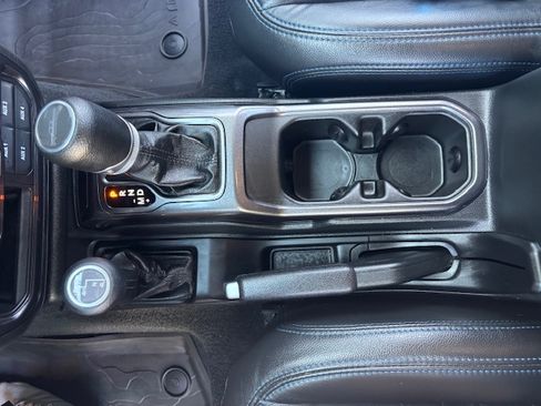 Used 2023 Jeep Gladiator Sport image 26