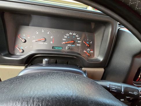 Used 2004 Jeep Wrangler 4WD w/ 30" Tire & Wheel Group image 12