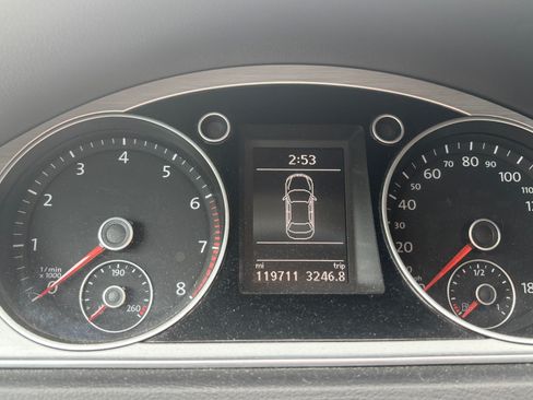 Used 2013 Volkswagen CC Sport Plus image 4