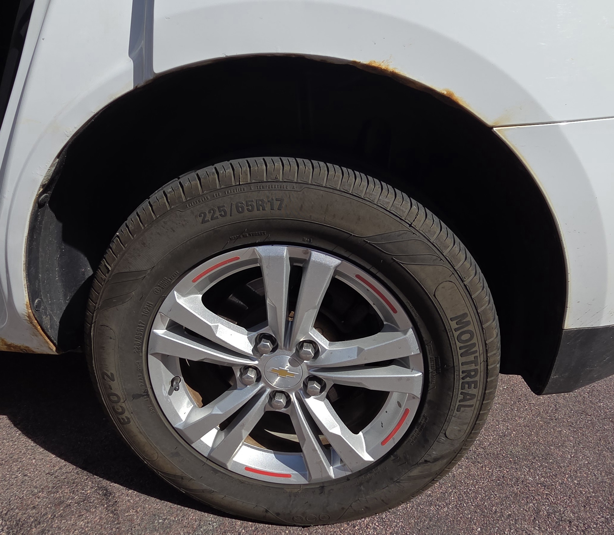 Used 2014 Chevrolet Equinox LS AWD/4WD image 14