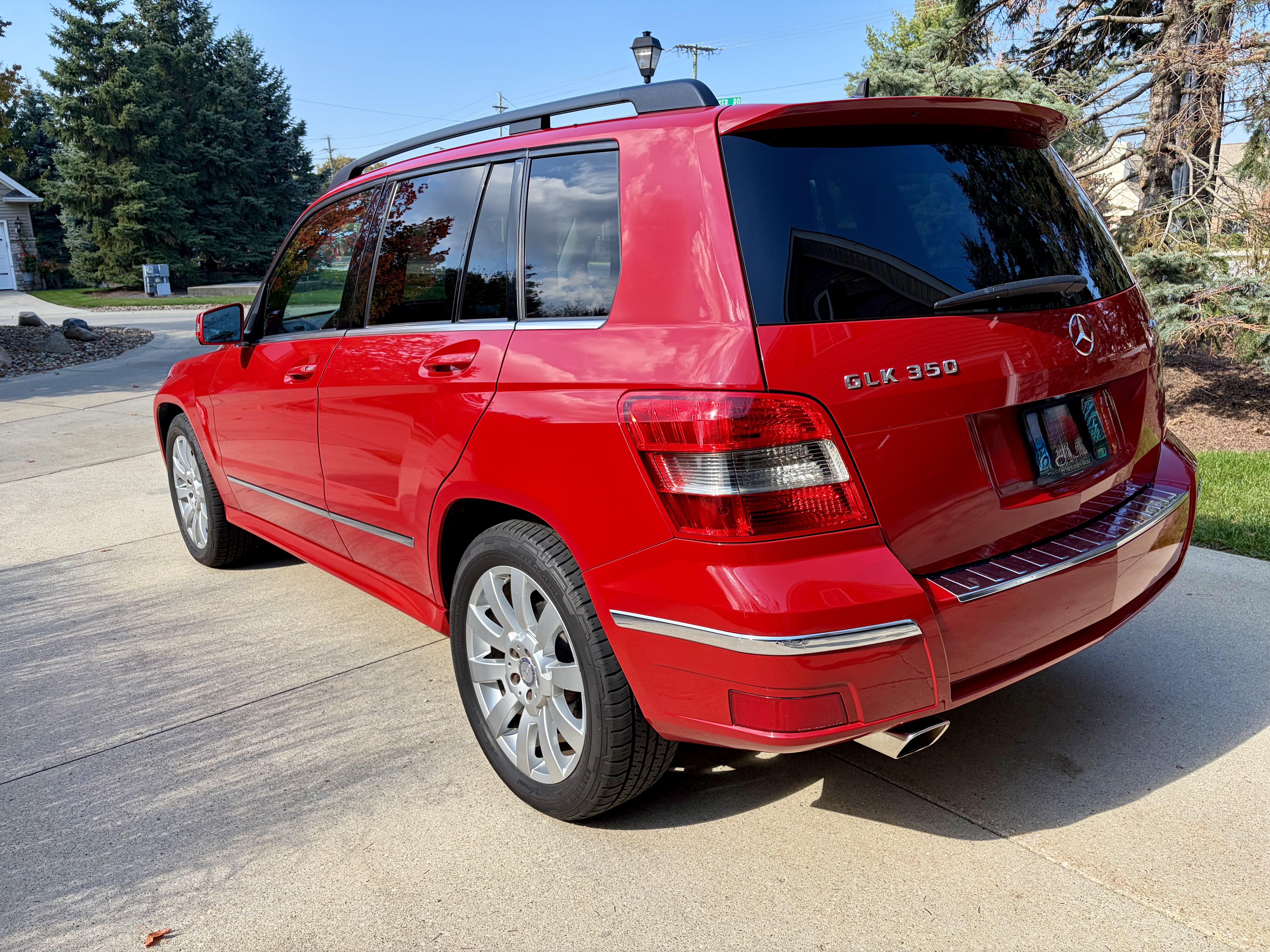Used 2011 Mercedes-Benz GLK 350 4MATIC image 10
