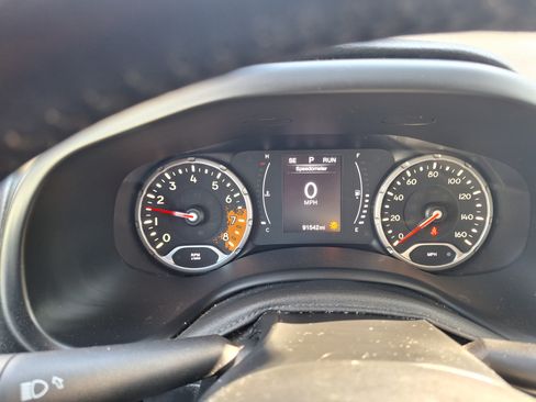 Used 2017 Jeep Renegade Altitude image 11