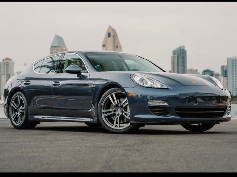 Used 2013 Porsche Panamera S image 9